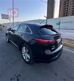إنفينيتي FX